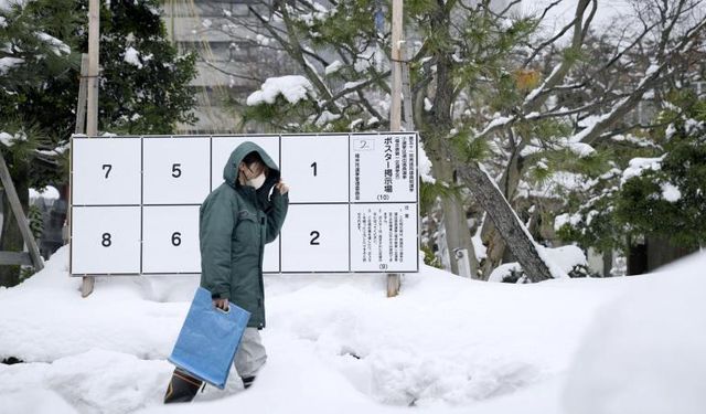 Japonya'da şiddetli kış şartlarından kaynaklanan ölümlerin sayısı 30'a yükseldi