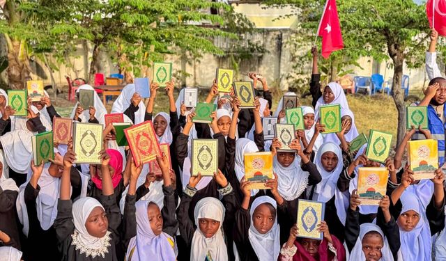 Tanzanya'nın yetim yüzlerinde Kur'an ışığı: Ramazan'ın bereketi Darüsselam'a ulaştı