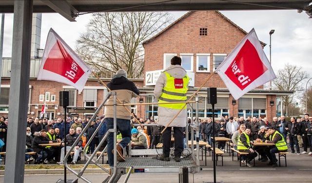 Almanya'da ulaşım için grev