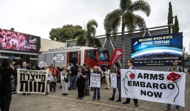 İsrailli aktivistlerden Gazze protestosu