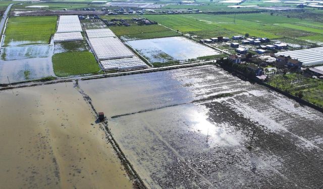 İzmir'de 6 günlük yağış şubat ayı ortalamasını geçti