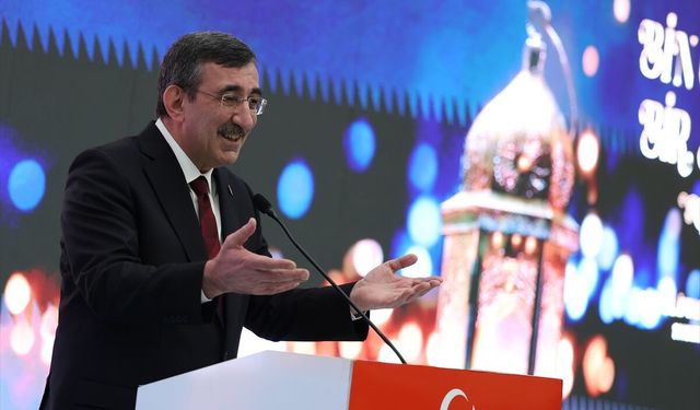 Cumhurbaşkanı Yardımcısı Yılmaz, Bingöl'de iftar programında konuştu