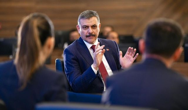 Bakan Çiftçi, gündeme ilişkin soruları yanıtladı