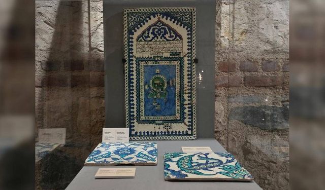 Çalınan 16’ncı yüzyıllık iki çini Türkiye'ye iade edildi