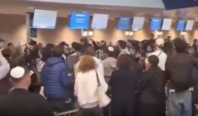 Kaçmaya çalışan Siyonistler havalimanında olay çıkardı