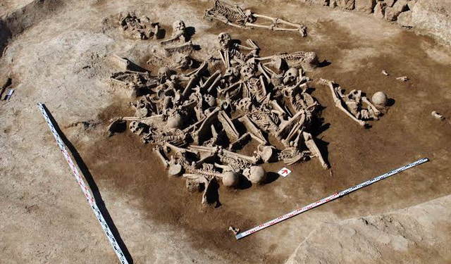 İsrail Gazzelilerin organını çalıp toplu mezara gömmüş!