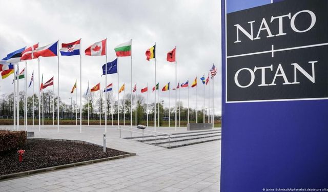 NATO: Rusya'nın güç kullanma tehdidini ve nükleer söylemlerini kınıyoruz