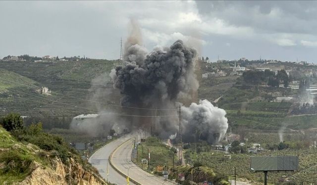 İşgalci İsrail Lübnan'da yine köprüleri vurdu!