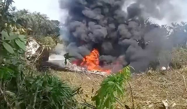 Orduyu taşıyan uçak düştü! 110'dan fazla asker...