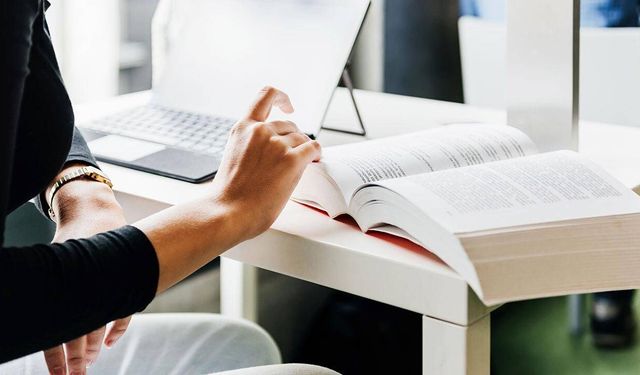 YÖK'ten araştırma görevliliği için yeni doktora sistemi