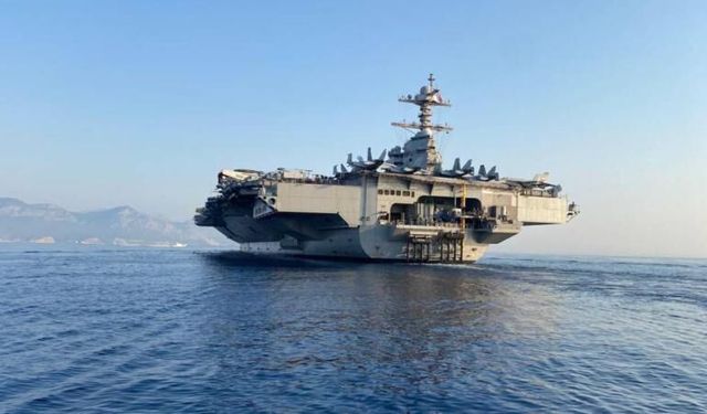 Uçak gemisinde yangın! ABD'den açıklama