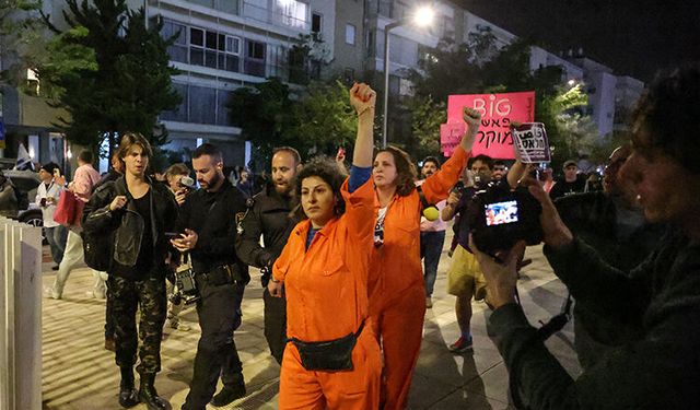 İsrail'de sokaklar karıştı