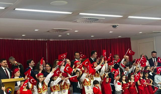 Belçika'nın başkenti Brüksel'de 23 Nisan Ulusal Egemenlik ve Çocuk Bayramı kutlandı