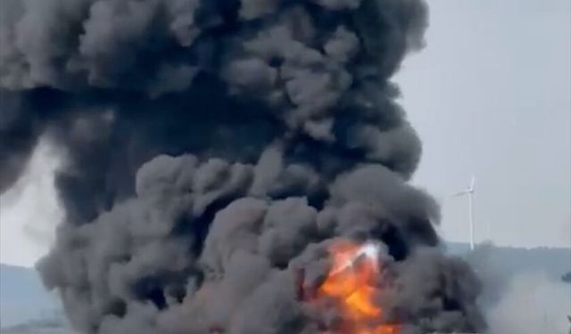 İstanbul'da Kuzey Marmara Otoyolu'nda tırda çıkan yangın söndürüldü