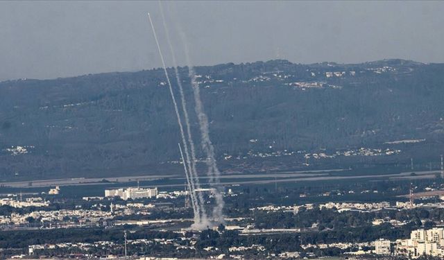 Hizbullah roketleri İsrail'de 3 noktaya isabet etti!