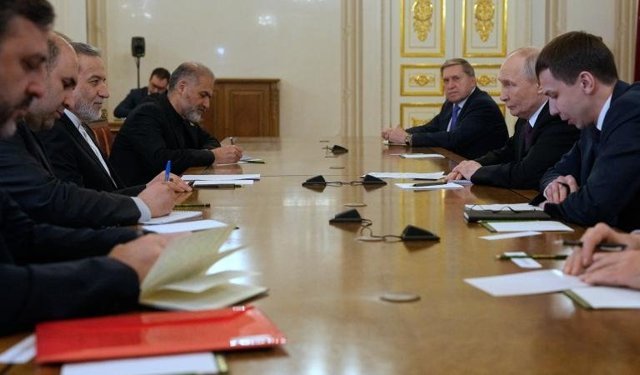 Putin ile Erakçi görüştü