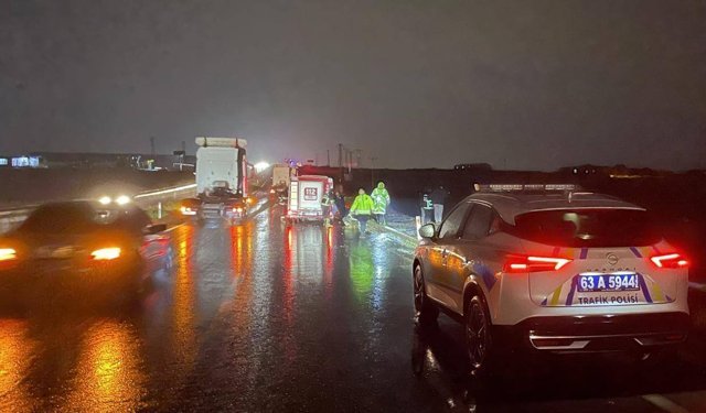 Otomobil şarampole devrildi: 6 yaralı