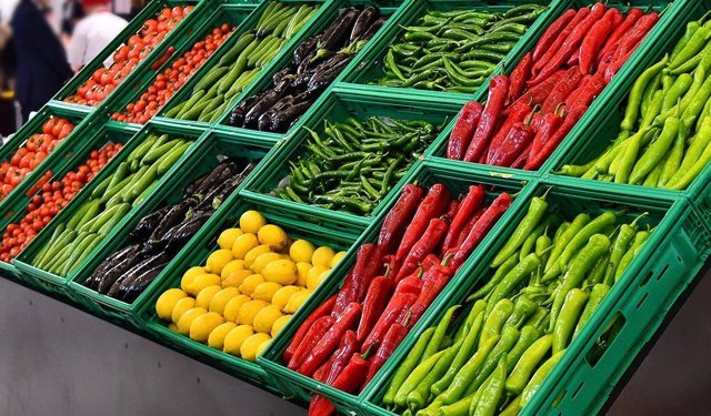 Meyve ve sebzede fahiş fiyat uygulayan işletmelere 96,6 milyon lira ceza