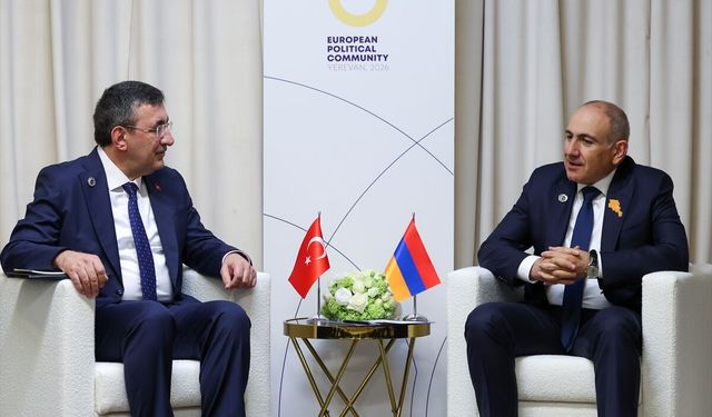 Cumhurbaşkanı Yardımcısı Yılmaz, Ermenistan Başbakanı ile görüştü