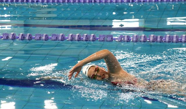 Madalya avcısı milli para yüzücü Melisa'nın hedefi dünya şampiyonluğu