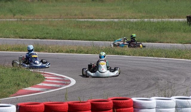 Türkiye Karting Şampiyonası'nın ikinci ayağı Kocaeli'de başladı