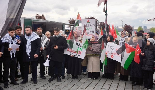 Üsküdar'da İsrail'in Küresel Sumud Filosu'na saldırısı kınandı