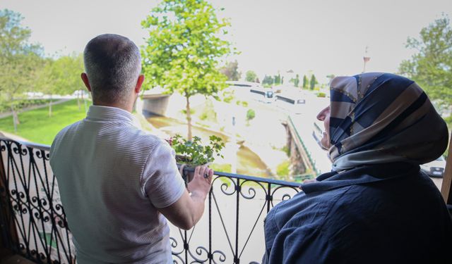 Uyuşturucudan kurtulan gençten annesine 'en anlamlı' Anneler Günü hediyesi