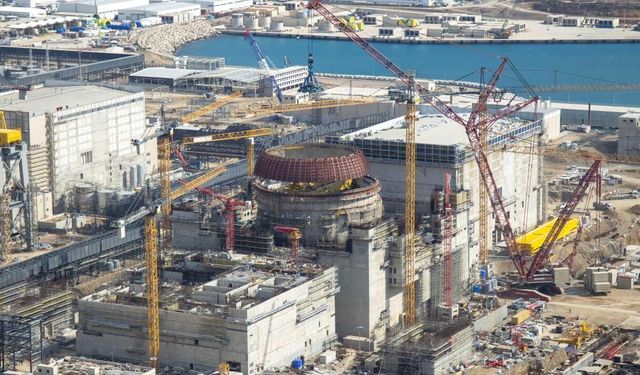 Akkuyu NGS'nin 1. güç ünitesine temsili nükleer yakıt yüklendi