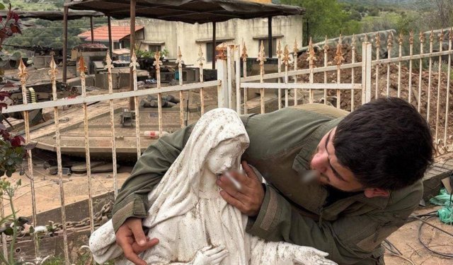 İsrail'den skandal hareket! Meryem Ana heykelini hedef aldılar