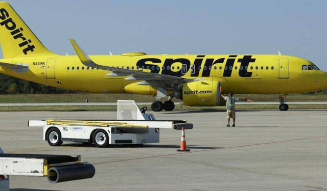 Yakıt krizi nedeniye Spirit Airlines tüm uçuşlarını iptal etti