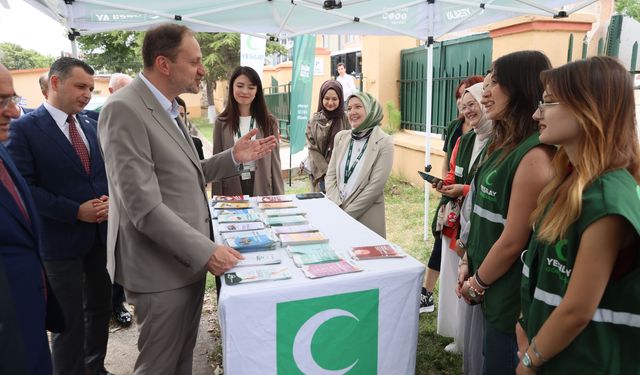 Edirne'de 'Yeşilay Sağlıklı Yaşam Ligi' şampiyonları ödüllerini aldı
