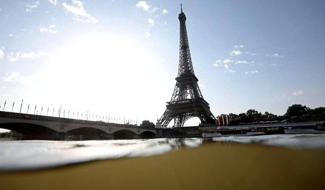 Paris kavruluyor: Aşırı sıcaklar 24 saatte 3 bin kişiyi hastanelik etti