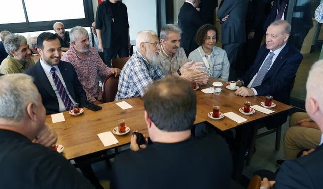 Başkan Erdoğan Beyoğlu'nda vatandaşlarla bir araya geldi