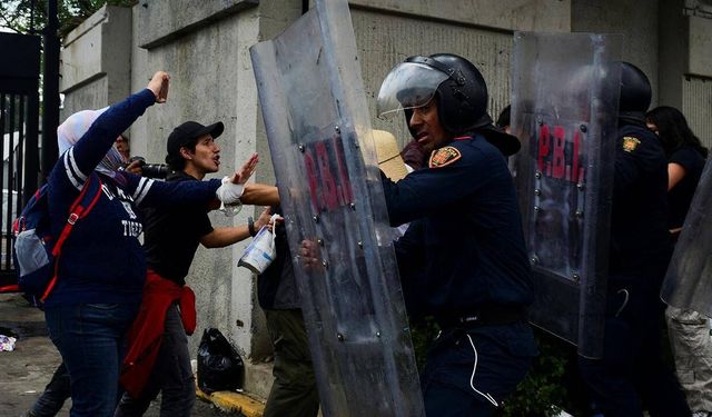 Dünya Kupası maçında çatışma çıktı