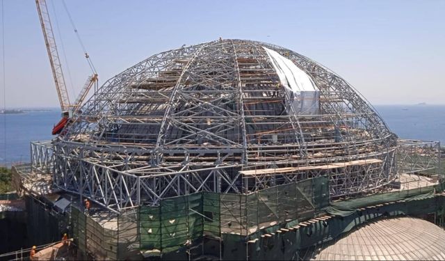 Ayasofya'nın ana kubbesinde restorasyon çalışmaları sürüyor