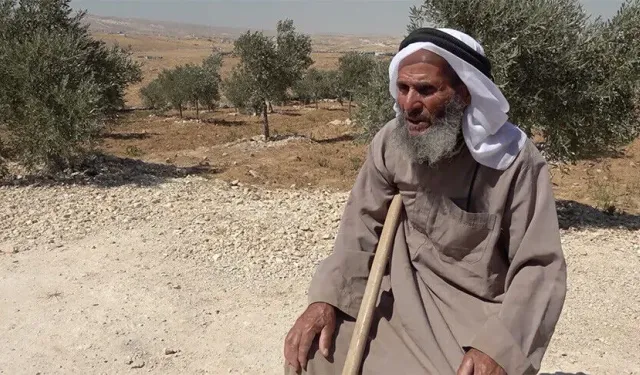 İsraillilerin yaraladığı yaşlı Filistinli: Saldırılara rağmen topraklarımda kalacağım