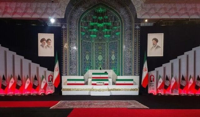 İran yasta: Hamaney için Devlet töreni düzenleniyor