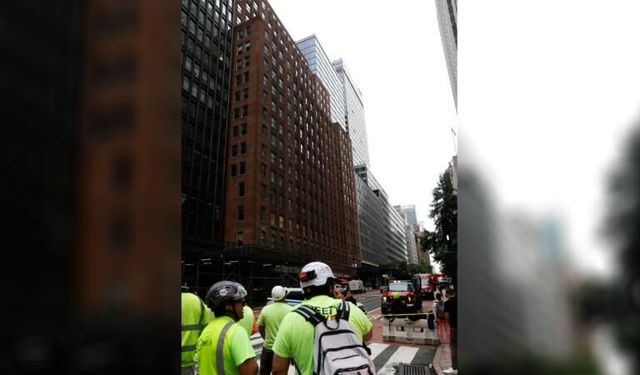 New York'ta 37 katlı binada yıkılma tehlikesi