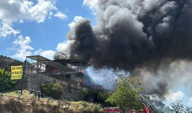 Maltepe'de restoranda çıkan yangın söndürüldü