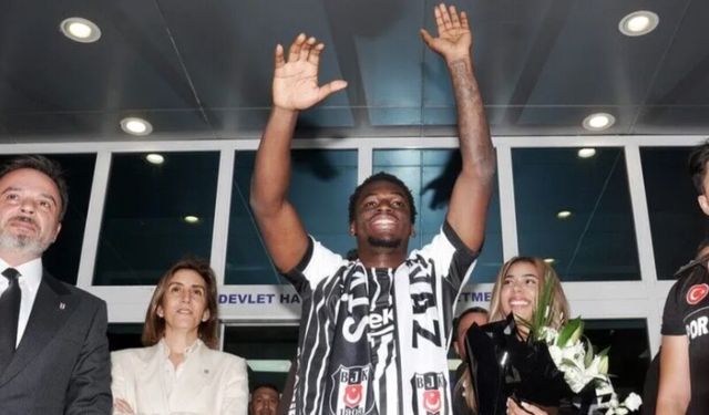 Hollandalı yıldız Poku, Beşiktaş için İstanbul'da
