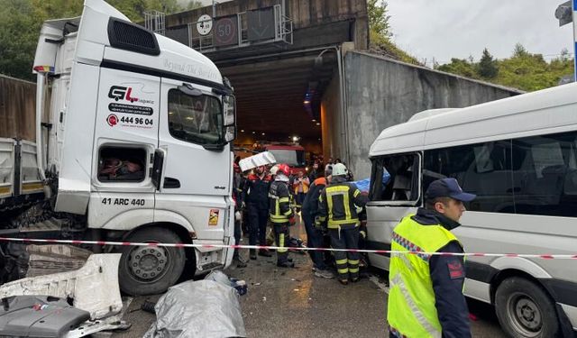 Bartın'da feci kaza: 1 ölü 11 yaralı