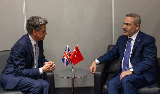 Bakan Fidan, İngiliz mevkidaşı ile görüştü