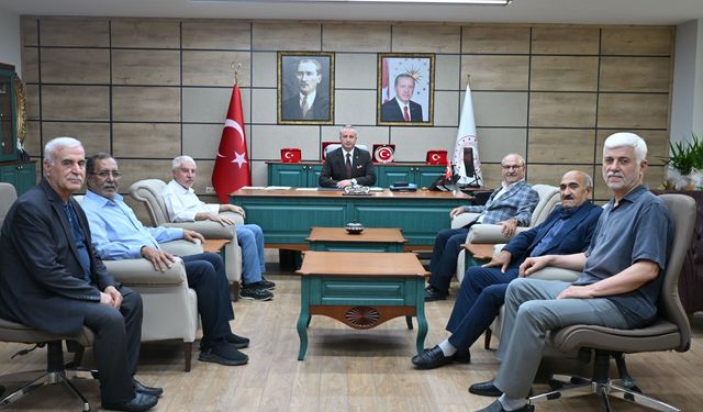 Eğitim duayenlerinden İl Millî Eğitim Müdürü Hasan Kökrek’e anlamlı ziyaret