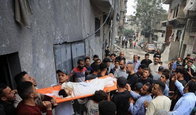 Gazze'de enkaz altından çıkarılan 75 Filistinlinin cenazesi defnedildi