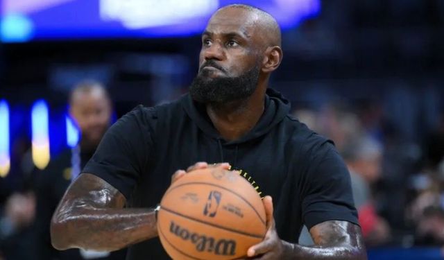 Trump'tan LeBron James'e "milli marş" tepkisi