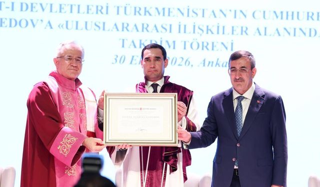 Hacettepe’den Türkmenistan liderine fahri doktora