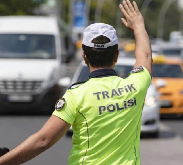 Trafikte saldırgan sürücülere ağır yaptırımlar yolda