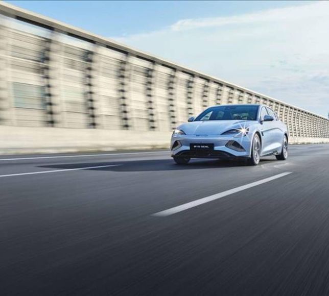 BYD Türkiye'den çekildi mi? Bakan Bolat'tan açıklama