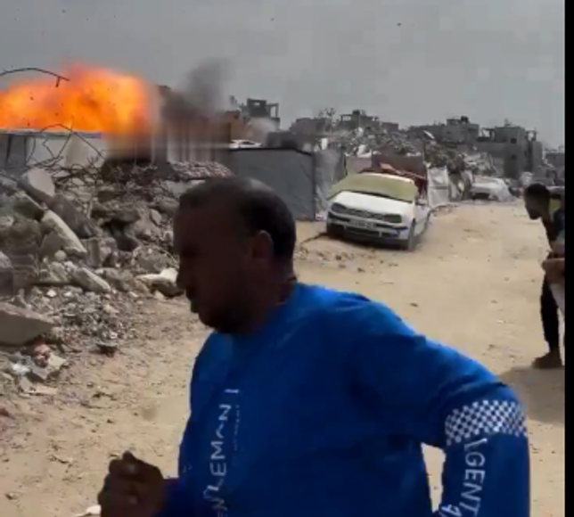 Soykırımcı İsrail Gazze’yi vurdu: Bombardıman anları kamerada