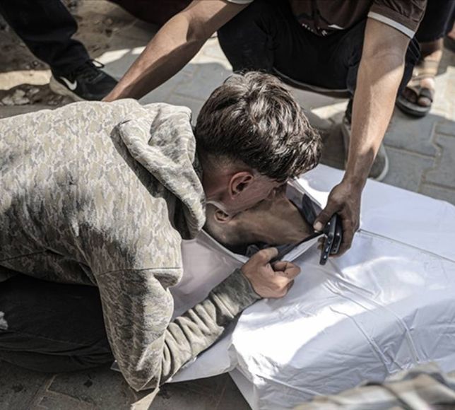 Soykırımcı İsrail ateşkese rağmen Gazze’ye saldırılarını sürdürüyor